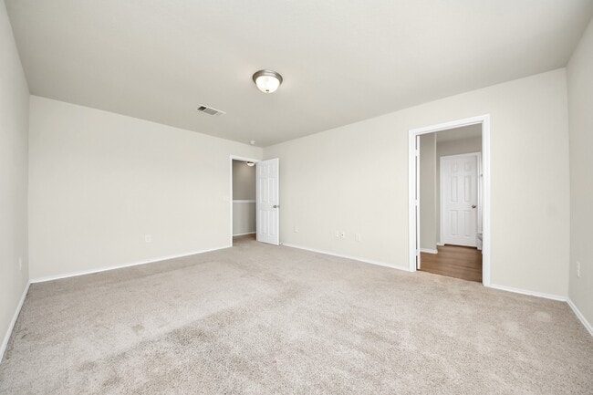 Building Photo - 15802 Sunny Stone Dr