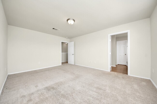 Foto del edificio - 15802 Sunny Stone Dr
