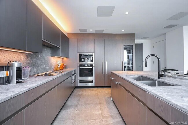 Foto del edificio - 133-36 37th Ave
