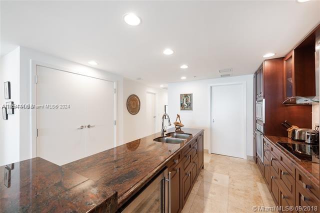 Building Photo - 3801 Collins Ave