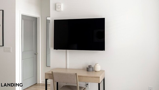 Building Photo - 560 Jack Clift Blvd