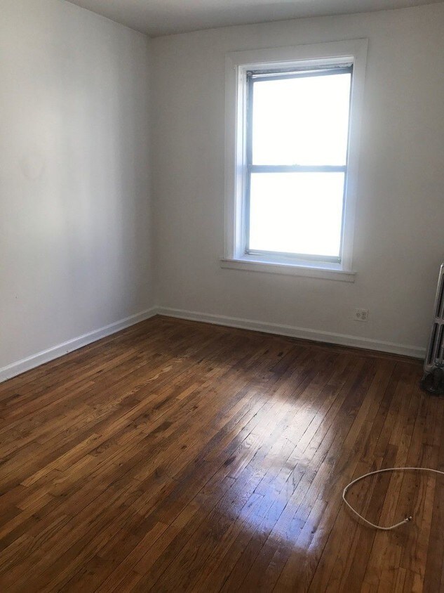Foto principal - 165 Sherman Ave