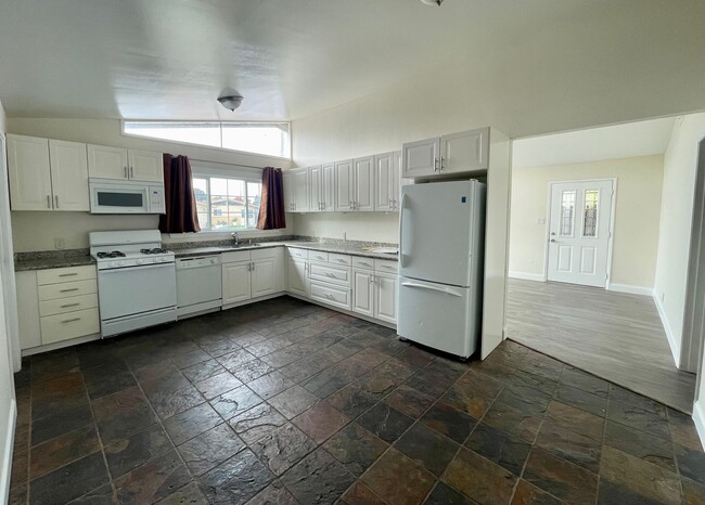 Foto del edificio - Petaluma: Single Level Home With Updated F...