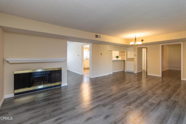 Building Photo - 630 W Huntington Dr