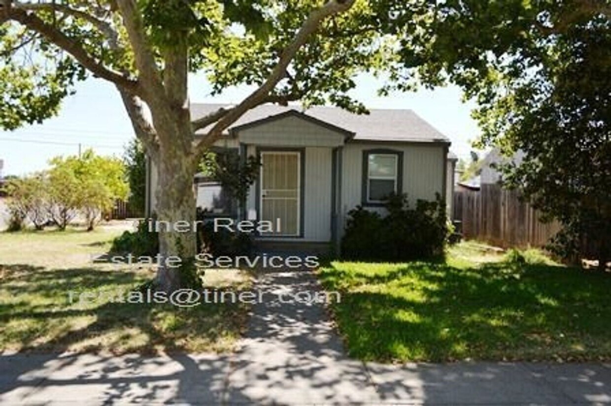 Foto principal - Charming 2 Bedroom Downtown Lincoln Home