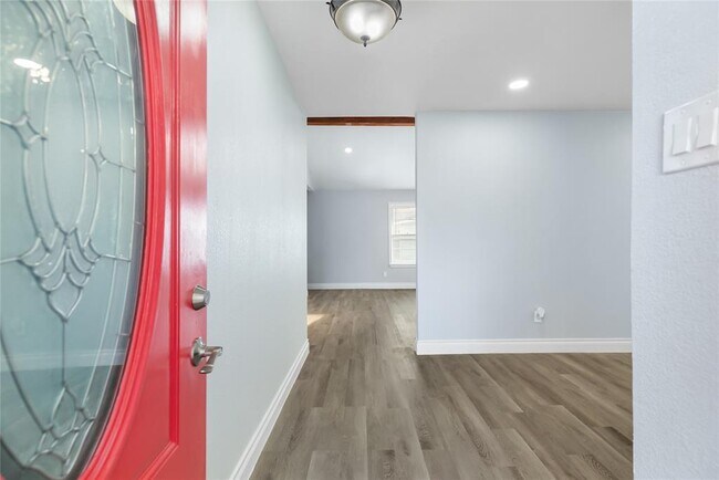 Building Photo - 10934 Sageyork Dr