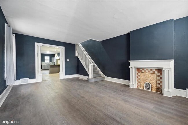 Building Photo - 227 N 53rd St