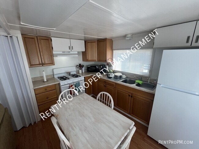 Foto del edificio - 1303 N College Ave