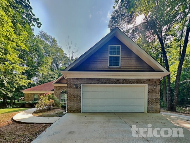 Building Photo - 45 Pebble Creek Dr