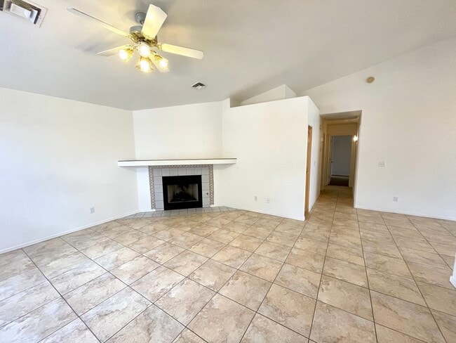 Building Photo - 2021 Chambers Ave