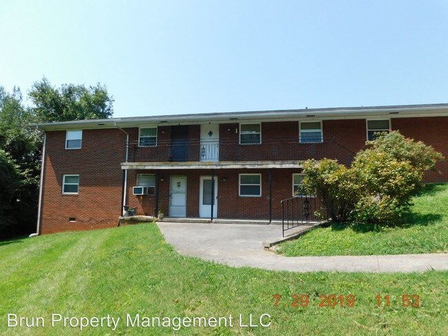 Building Photo - 3900 Seeber Dr