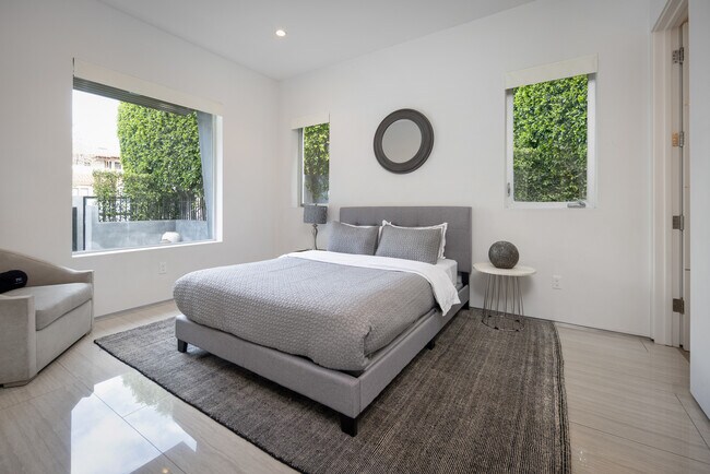 Foto del edificio - 441 N Alfred St