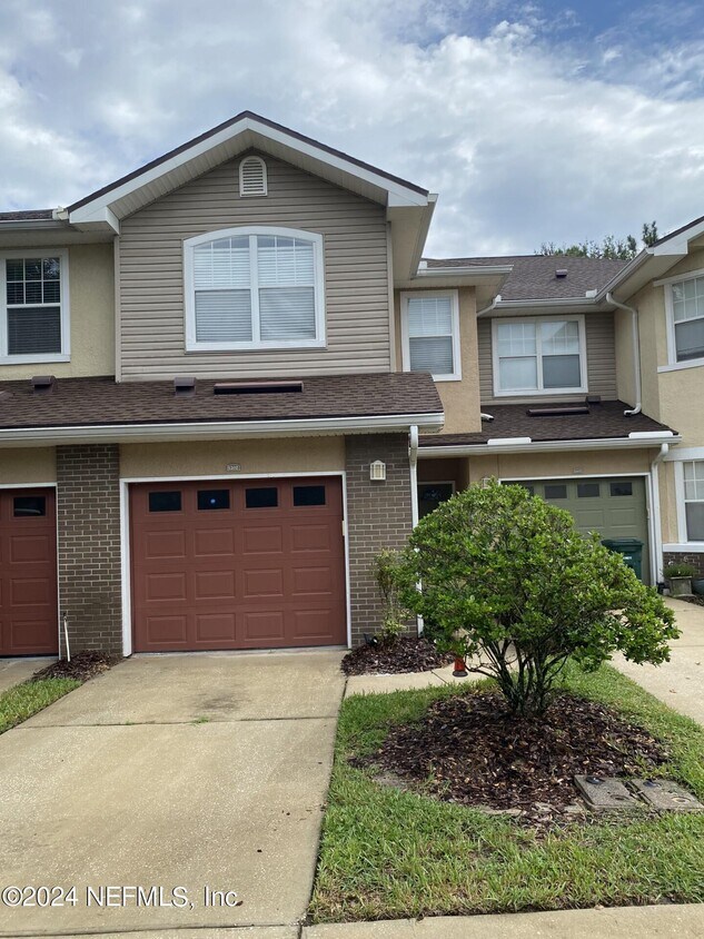 Foto principal - 5663 Greenland Rd