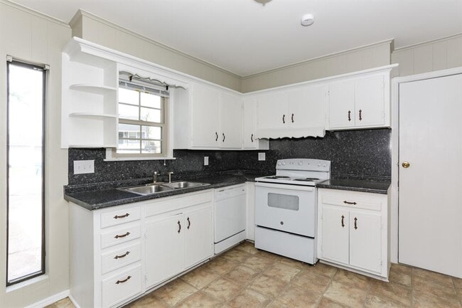 Foto del edificio - 401 E 7th St