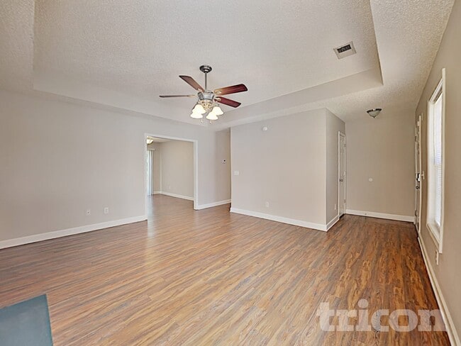 Foto del edificio - 48 Bristlecone Ln