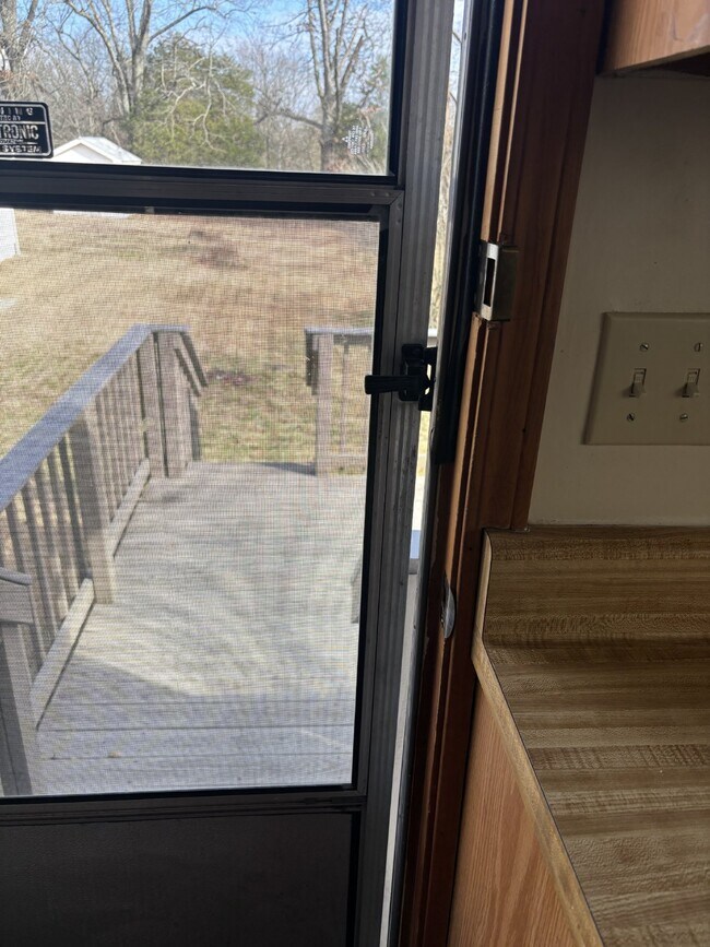 Foto del edificio - 1017 Ross Ln