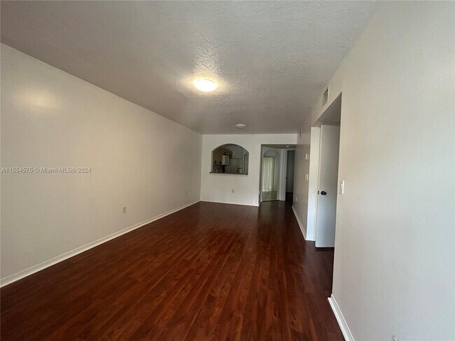 Foto del edificio - 1260 SE 31st Ct