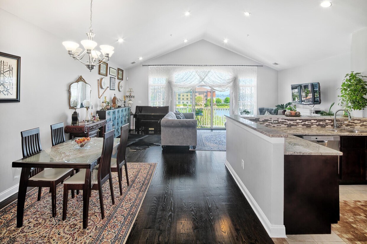 Foto principal - 64 Lydia Dr