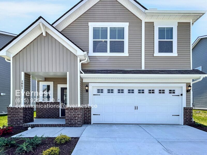 Foto principal - 1061 Baltusrol Ln