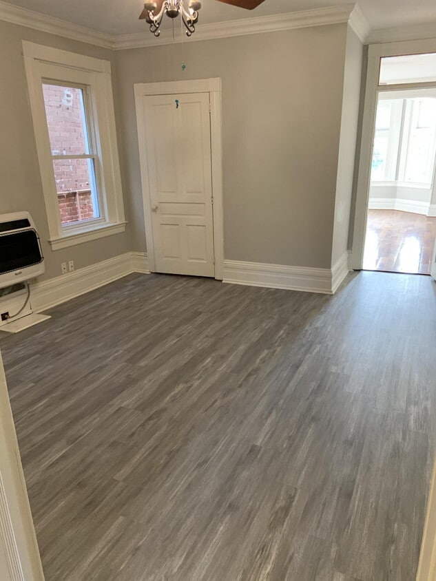 Building Photo - 69 Main St