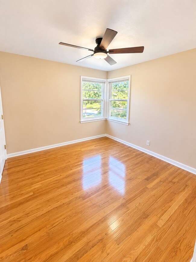 Building Photo - 21202 Gardenview Dr
