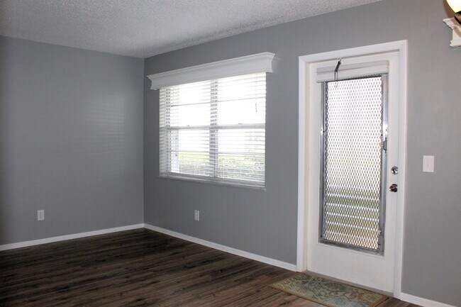 Foto del edificio - 1225 NW 21st St