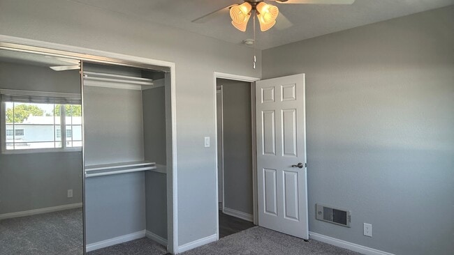 Interior Photo - Summer Crest Apartments