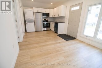Building Photo - 362 Gatfield Ave