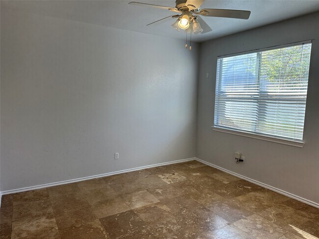 Foto del edificio - 16518 Cairngrove Ln