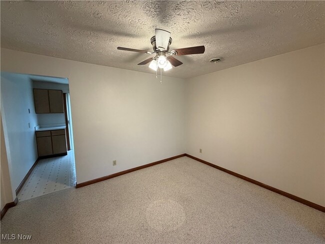 Building Photo - 52 Southwoods Ave