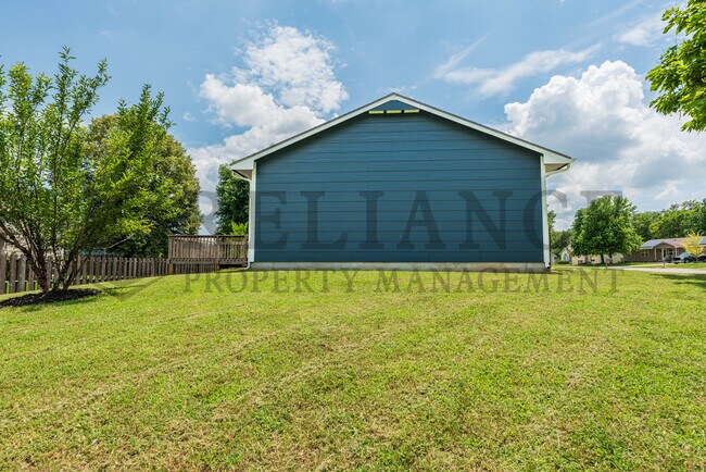 Foto del edificio - 636 S Highland Dr