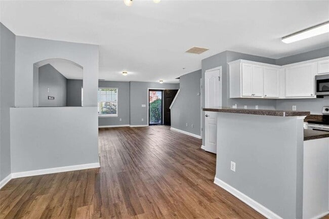 Foto del edificio - 3449 Parc Dr SW