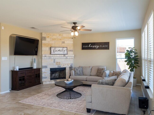 Building Photo - 104 Rocroi Dr