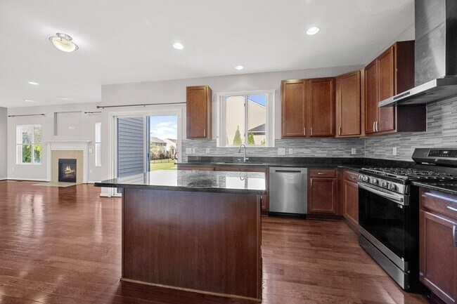 Building Photo - 1550 Cinnabar Dr