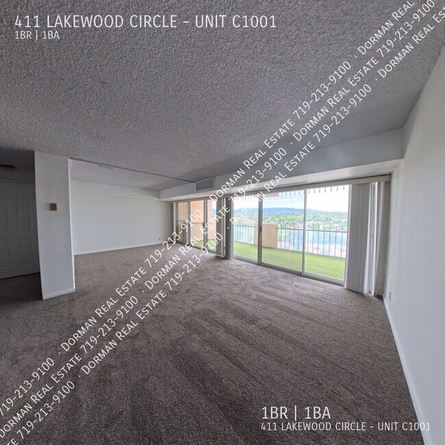 Foto del edificio - 411 Lakewood Cir