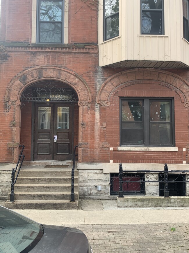 Curbview - 1948 N Cleveland Ave