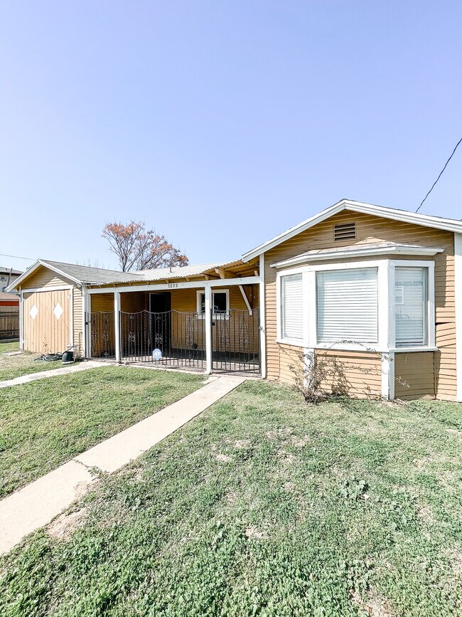 1233 S Montebello Blvd, Montebello, CA 90640 House Rental in