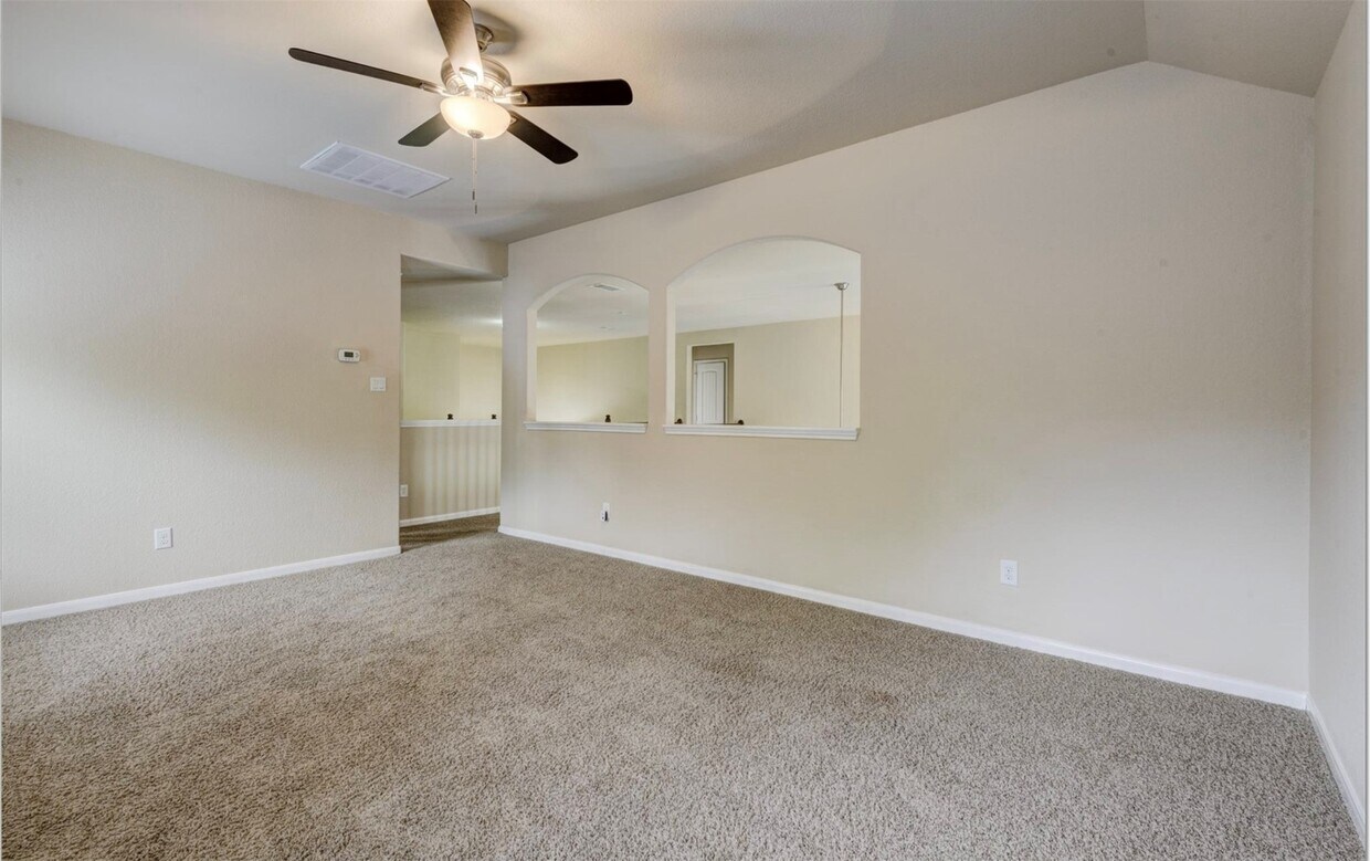 Building Photo - 158 Black Swan Pl