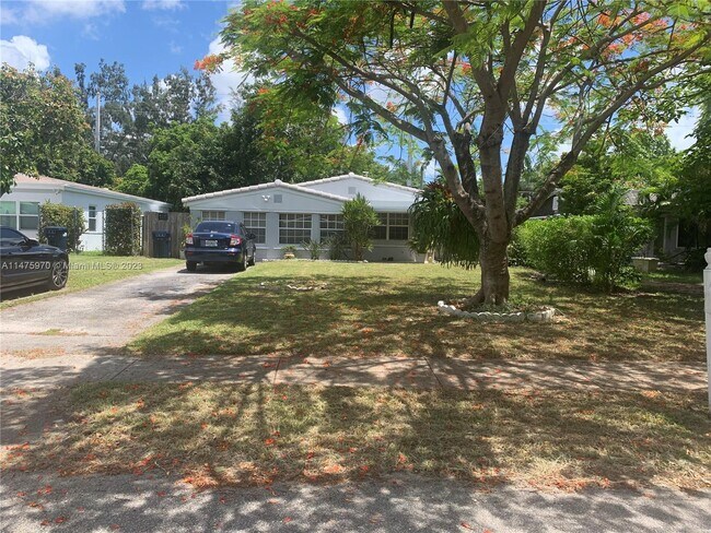 Foto del edificio - 1335 NE 182nd St