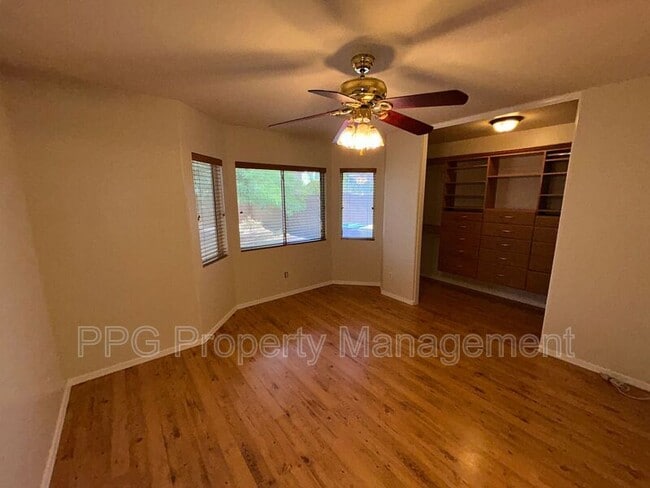 Building Photo - 12521 W Myer Ln
