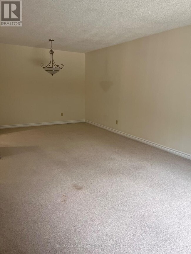 Building Photo - 141 Edgehill Dr
