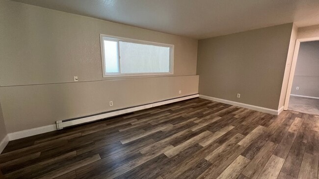 Building Photo - 1103 Karluk St