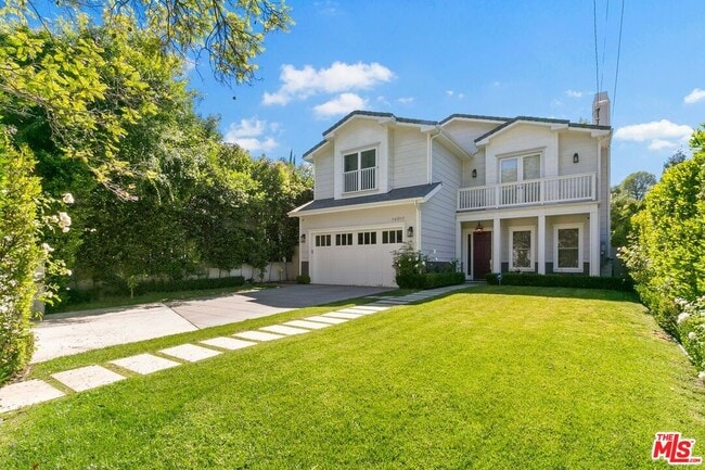 Foto del edificio - 14917 Valley Vista Blvd