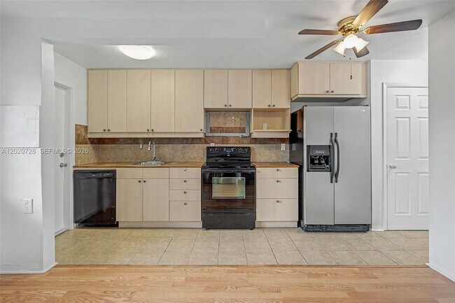 Foto del edificio - 60 NW 79th St