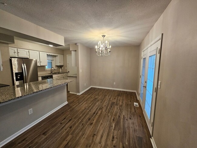 Foto del edificio - 3 Bedroom 2 Bath  Home in Bel Aire - Finis...