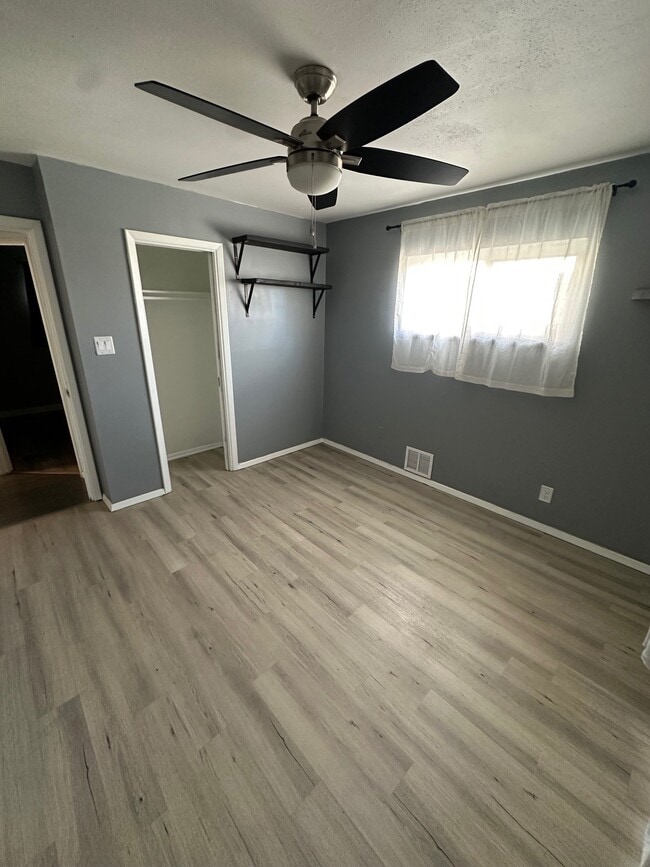 Foto del edificio - 1325 S Utica St