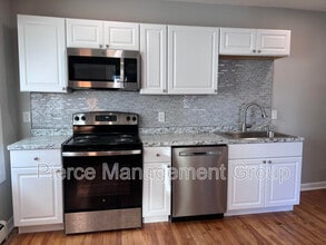 Building Photo - 185 Calef Rd