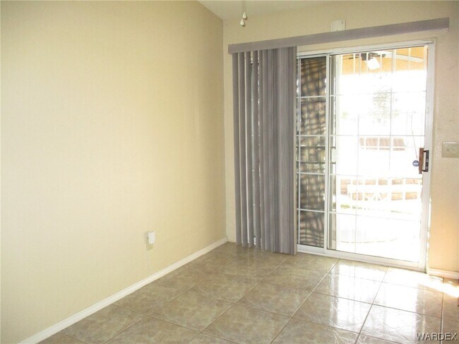 Building Photo - 1232 Country Club Cove