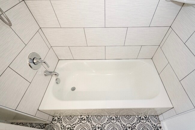 Building Photo - 1012 East-West Hwy