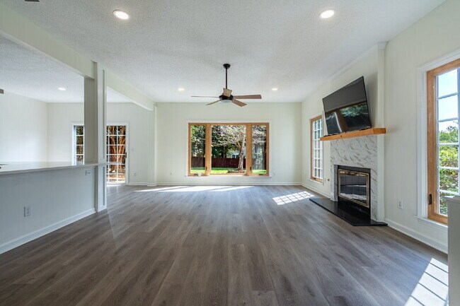 Building Photo - 11705 Bentham Ct
